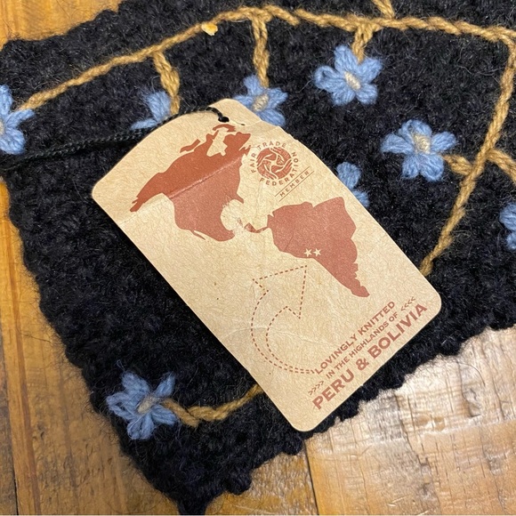 NWT Andes Gifts Alpaca Blend Floral Ear Warmer Headband Flowers Black Blue Knit - Picture 3 of 8